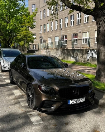 Mercedes-Benz Klasa E cena 210000 przebieg: 73000, rok produkcji 2017 z Warszawa małe 137